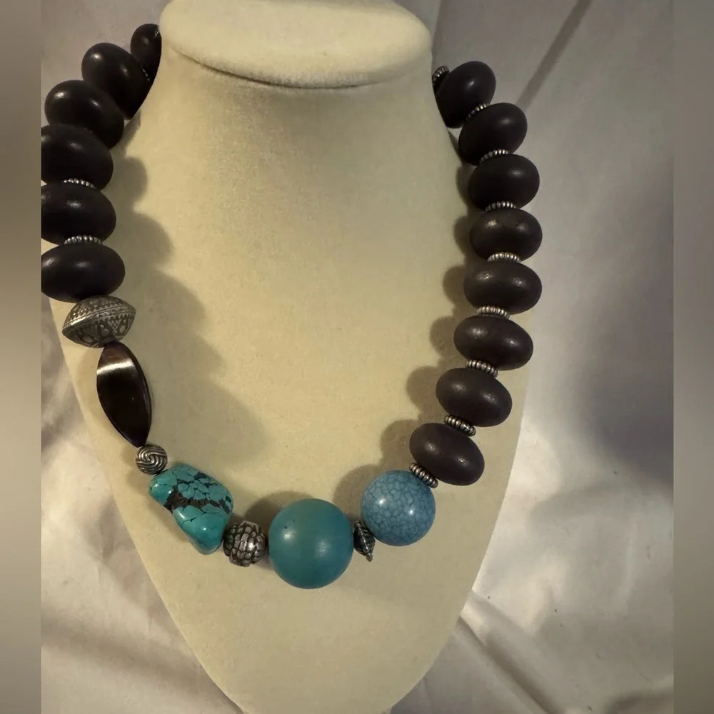 Necklace wooden beads